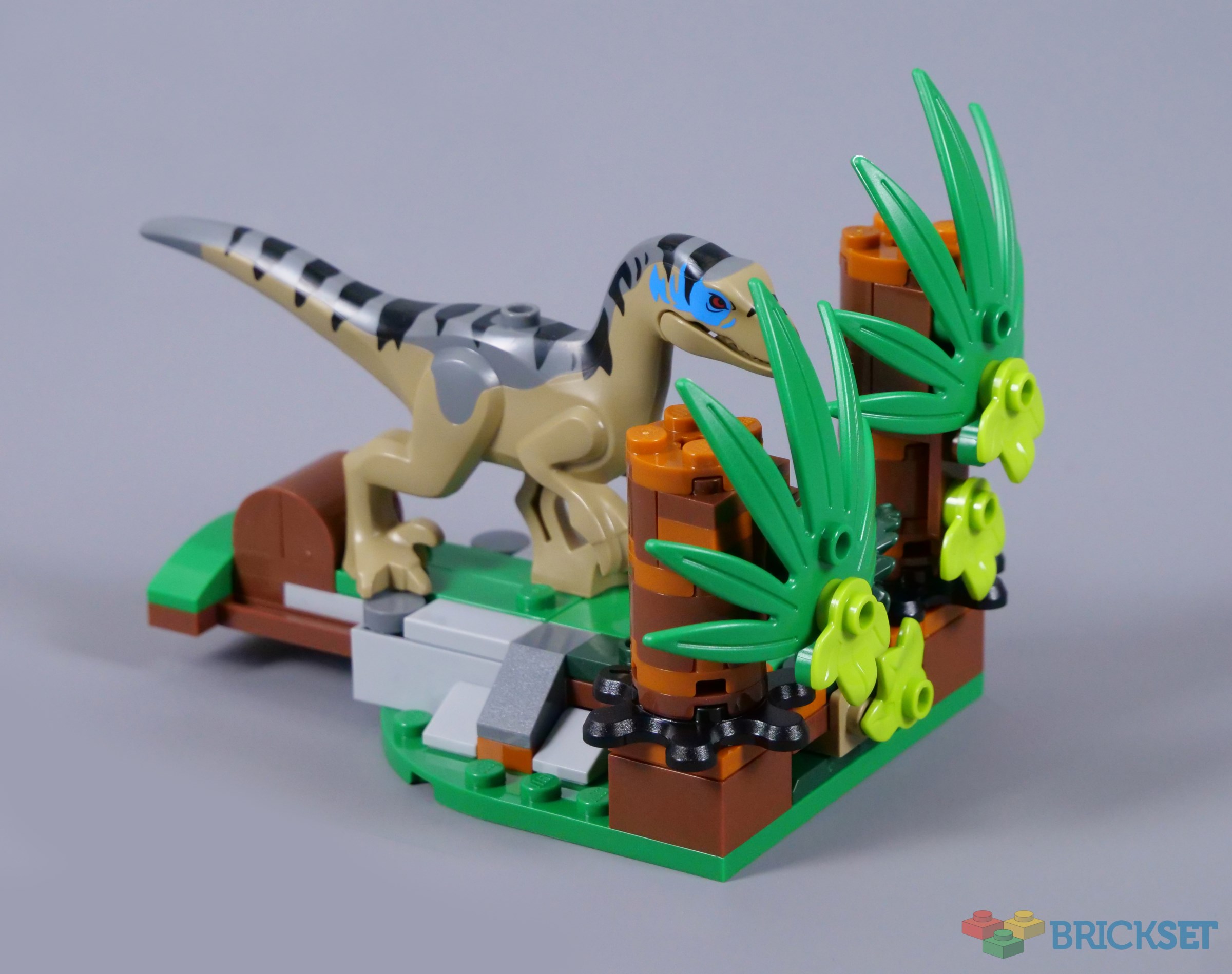 LEGO Jurassic World 76972 Raptor Off-Road Escape review | Brickset